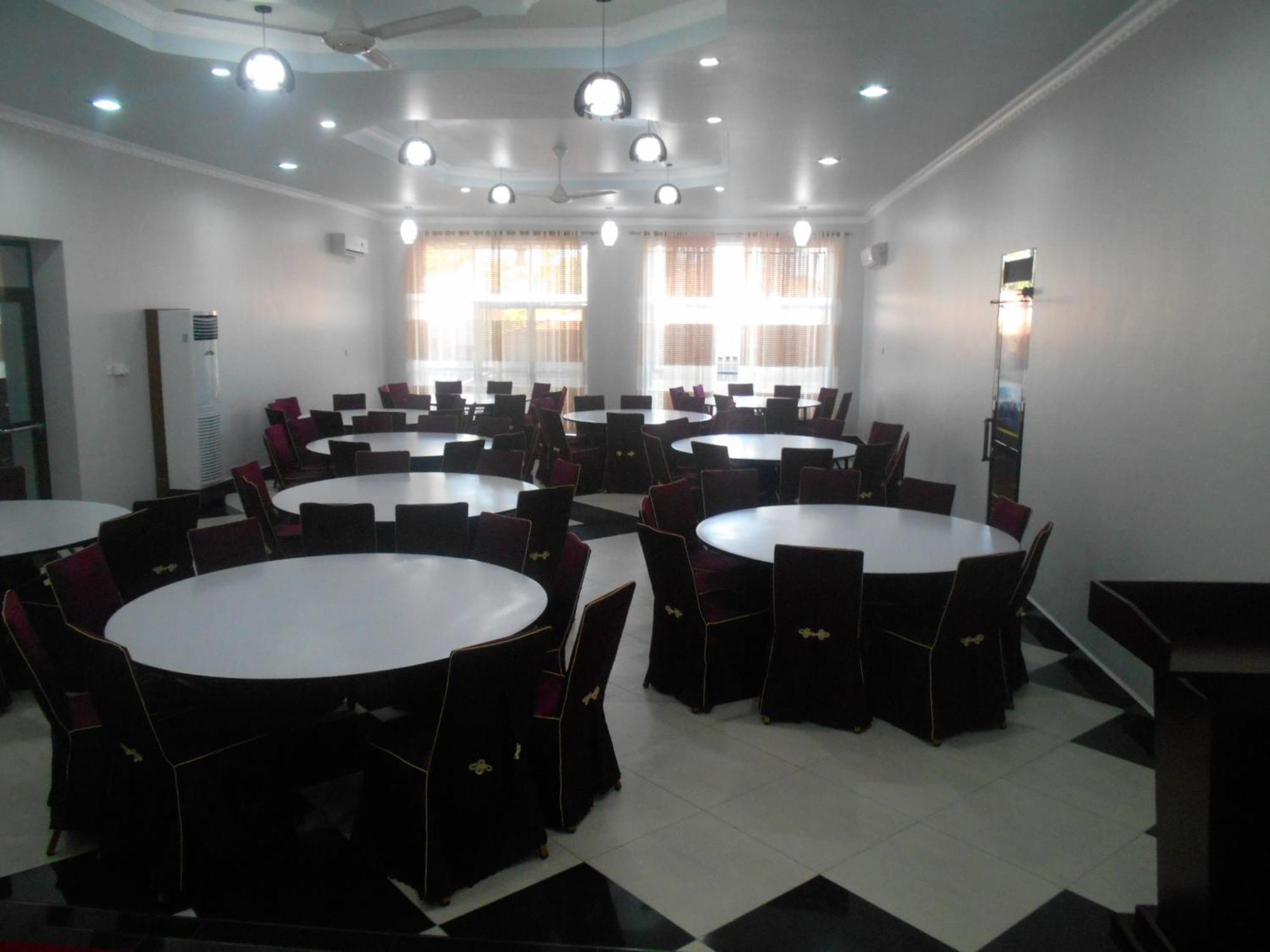Adden Palace Hotel & Conference Centre Mwanza Ngoại thất bức ảnh